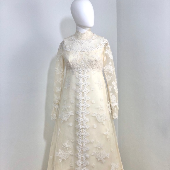 Pending Sale / Vintage 60s Priscilla of Boston Wedding Dress - Picture 4 of 16